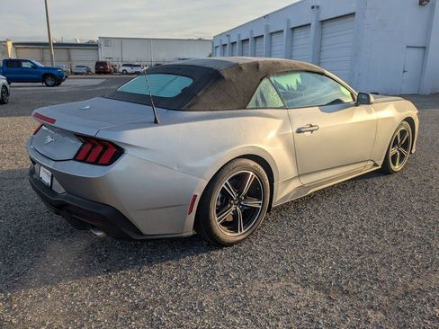 Used 2024 Ford Mustang Convertible RWD image 4