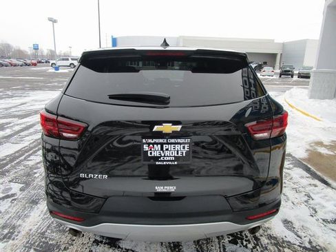 Used 2023 Chevrolet Blazer LT image 4