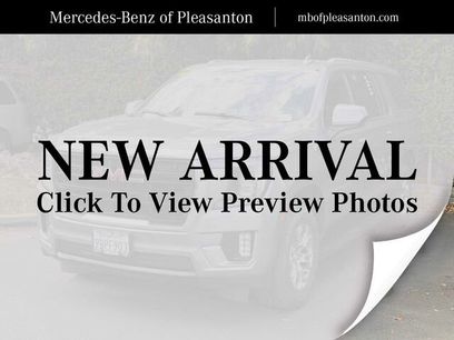 Used 2022 GMC Yukon XL SLE