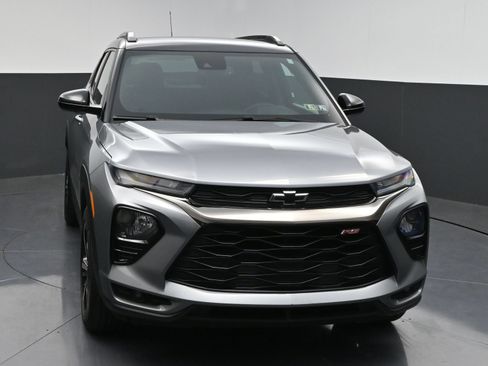 Used 2023 Chevrolet TrailBlazer RS w/ Convenience Package AWD/4WD image 2