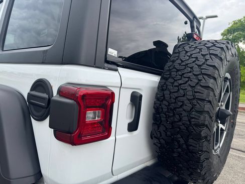 Used 2026 Jeep Wrangler Unlimited Rubicon AWD/4WD image 10