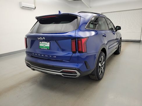 Used 2022 Kia Sorento S image 9