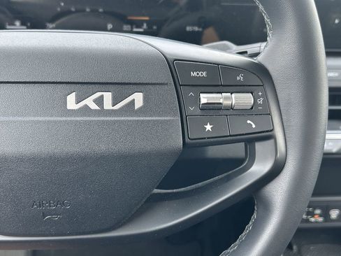 Used 2025 Kia K4 EX FWD image 17
