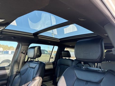 Used 2023 Jeep Wagoneer Series II image 20