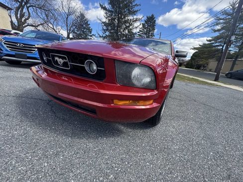 Used 2008 Ford Mustang V6 Deluxe 2dr Fastback image 11