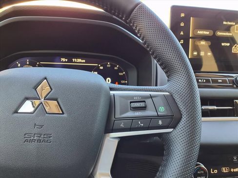 Used 2026 Mitsubishi Outlander SEL FWD image 16