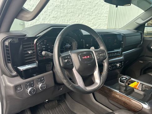 Certified 2024 GMC Sierra 1500 Elevation w/ Elevation Premium Package image 15
