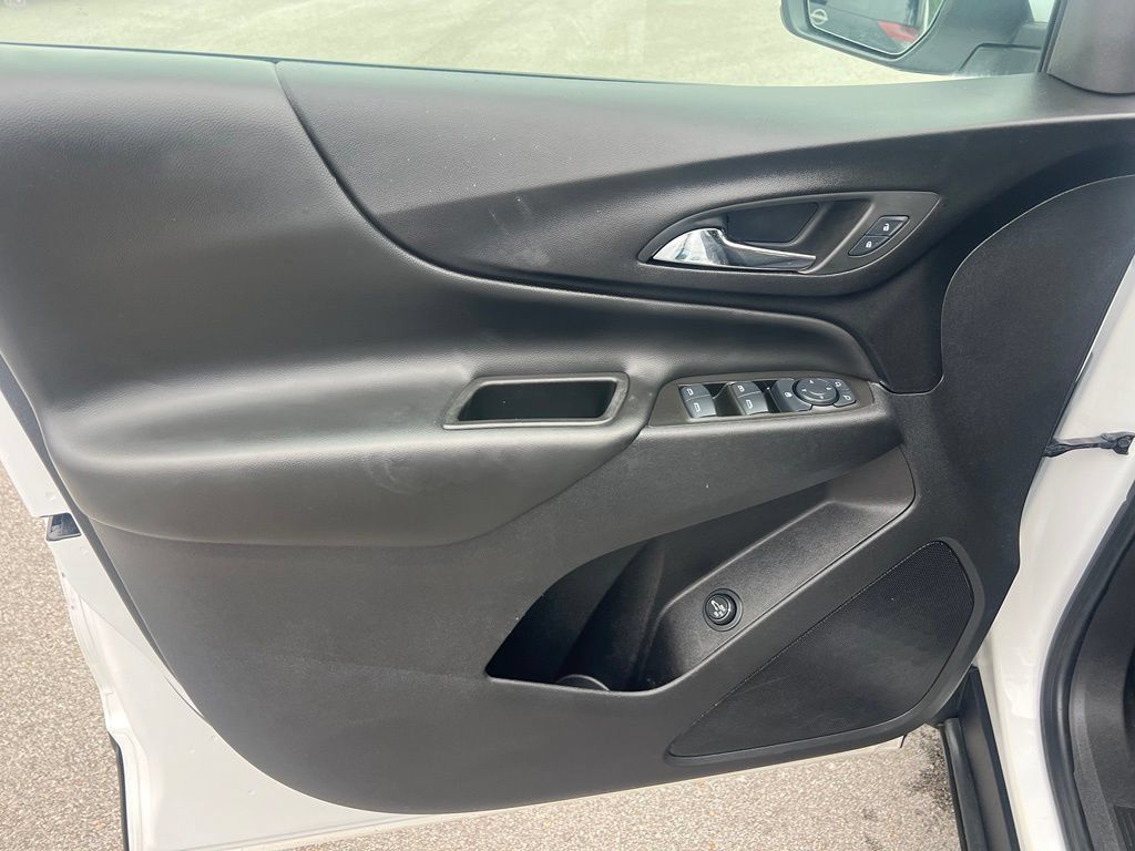 Used 2024 Chevrolet Equinox LT AWD/4WD image 17
