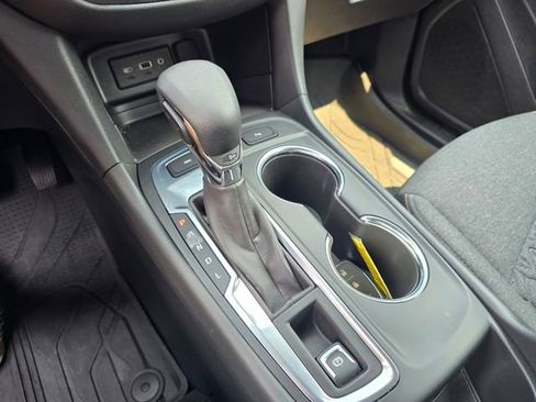 Used 2023 Chevrolet Equinox LT w/ LPO, Floor Liner Package image 37