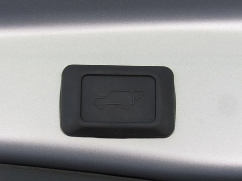 Certified 2025 Toyota RAV4 XSE AWD/4WD image 22