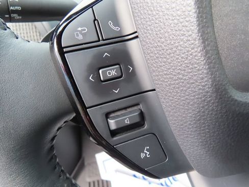 Used 2024 Subaru Solterra w/ Premium Package AWD/4WD image 15