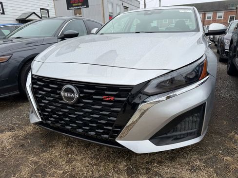 Used 2023 Nissan Altima 2.5 S image 2
