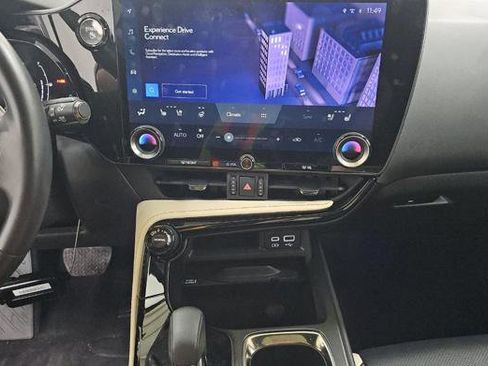 Used 2022 Lexus NX 350h AWD image 8