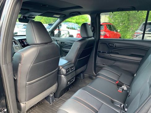 Used 2025 Honda Passport TrailSport image 18