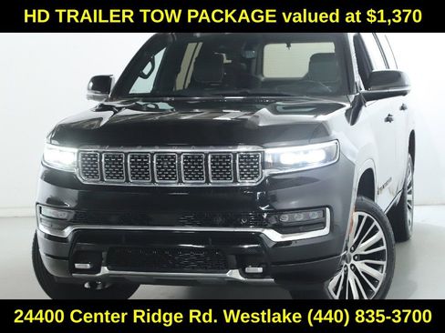 Used 2024 Jeep Grand Wagoneer Series III w/ HD Trailer Tow Package AWD/4WD image 3