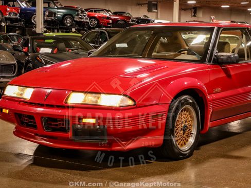 Used 1990 Pontiac Grand Prix SE FWD image 21