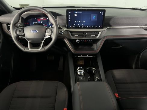 Used 2025 Ford Explorer ST-Line w/ ST-Line Street Pack image 13