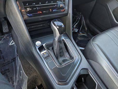 Certified 2023 Volkswagen Tiguan SE image 24