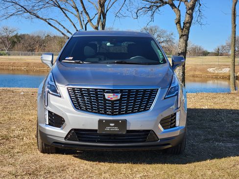 Certified 2026 Cadillac XT5 Luxury image 2
