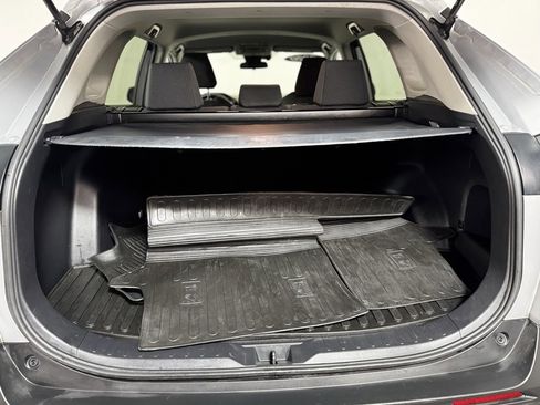 Used 2020 Toyota RAV4 LE image 8