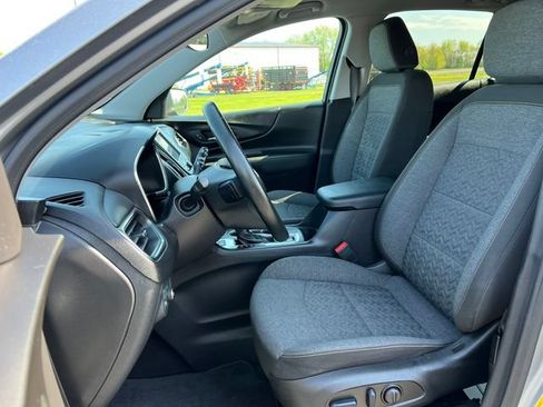 Used 2024 Chevrolet Equinox LT AWD/4WD image 4