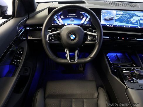 Used 2026 BMW 530i xDrive w/ M Sport Package AWD/4WD image 15