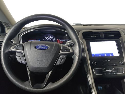 Used 2020 Ford Fusion SE FWD image 22