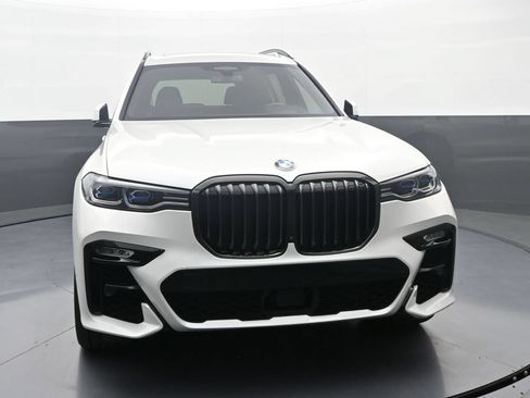 Used 2022 BMW X7 M50i w/ Dynamic Handling Package AWD/4WD image 2