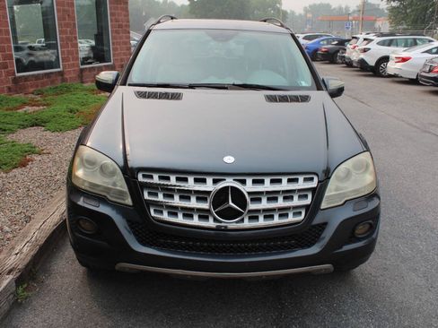Used 2010 Mercedes-Benz ML 350 BlueTEC 4MATIC image 4