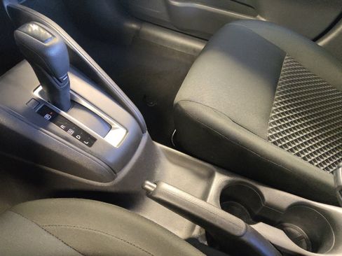 Used 2022 Nissan Versa S FWD image 26