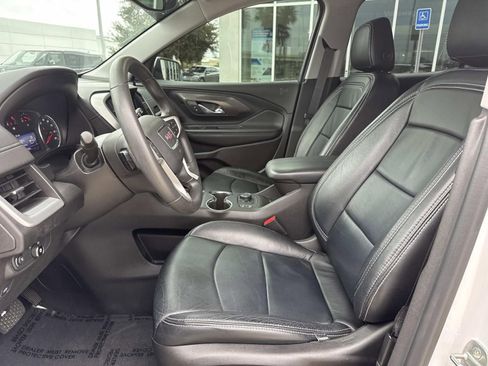 Used 2022 GMC Terrain SLE w/ Driver Convenience Package image 17