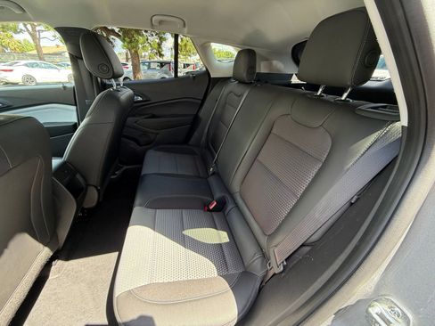 Used 2025 Chevrolet Trax LT image 23