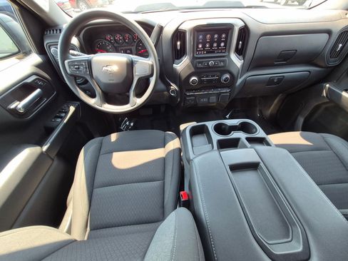 Used 2025 Chevrolet Silverado 1500 Custom Trail Boss AWD/4WD image 23