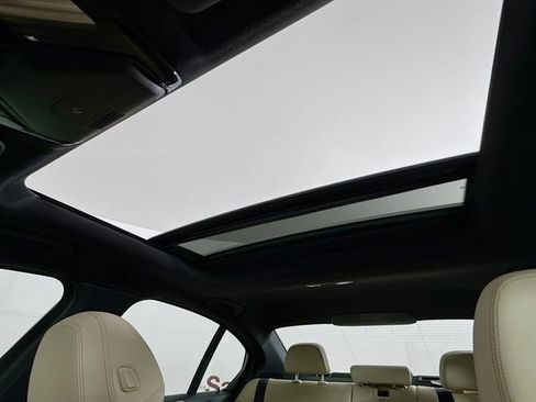 Used 2025 BMW 330i xDrive 330i xDrive w/ Premium Package image 22