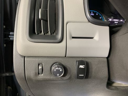 Used 2017 Chevrolet Colorado W/T w/ Custom Special Edition RWD image 16