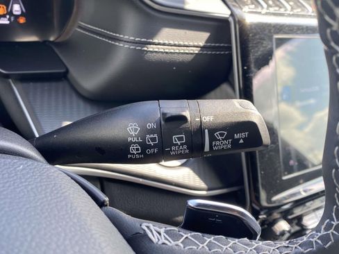 Used 2025 Jeep Grand Cherokee L Laredo w/ Luxury Tech Group I image 27