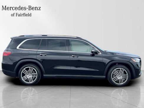 Used 2025 Mercedes-Benz GLS 450 4MATIC image 9