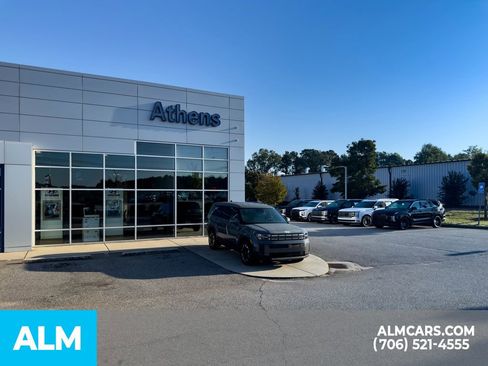 Used 2024 RAM 1500 Classic Warlock image 37