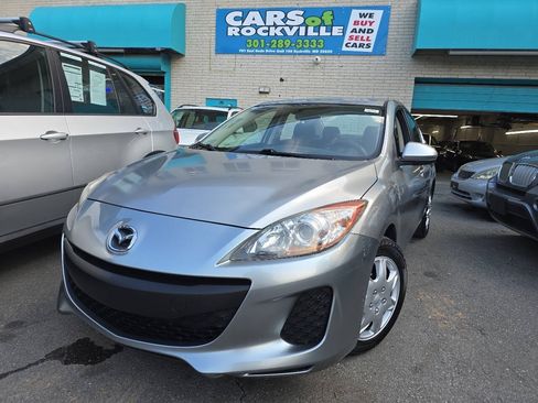 Used 2013 MAZDA MAZDA3 i SV FWD image 2