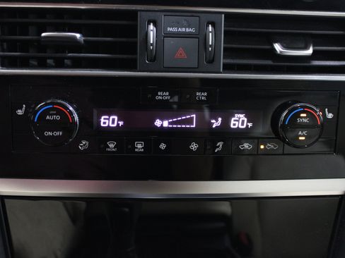 Used 2022 INFINITI QX80 Premium Select w/ All-Season Package RWD image 17