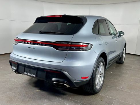 Certified 2025 Porsche Macan image 7