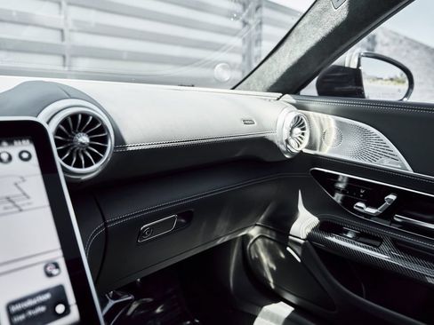 Used 2025 Mercedes-Benz AMG GT 63 image 70