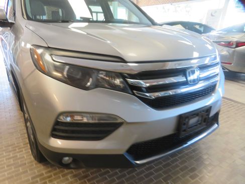 Used 2017 Honda Pilot Touring image 63