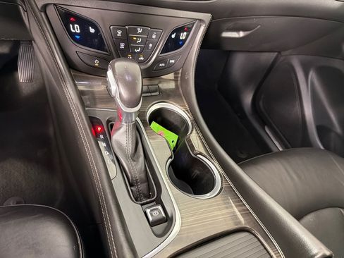 Used 2020 Buick Envision Essence FWD image 15