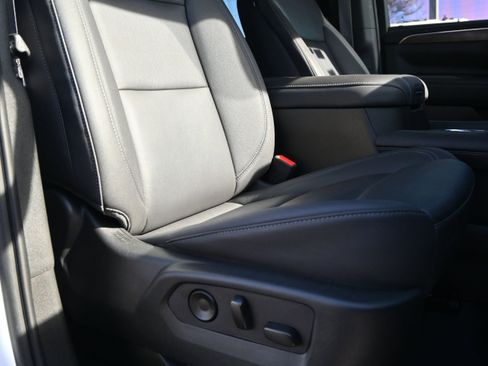 Used 2023 Chevrolet Tahoe Z71 w/ Z71 Off-Road Package image 33