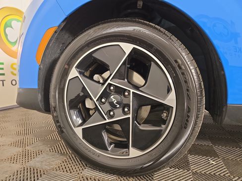 Used 2025 Kia Soul EX image 35