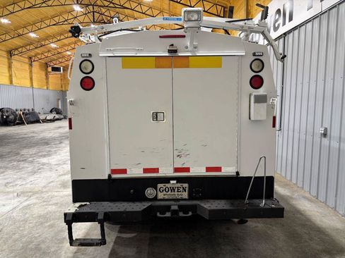 Used 2017 Chevrolet Silverado 3500 W/T RWD image 8