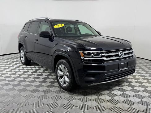 Used 2018 Volkswagen Atlas Launch Edition FWD image 3
