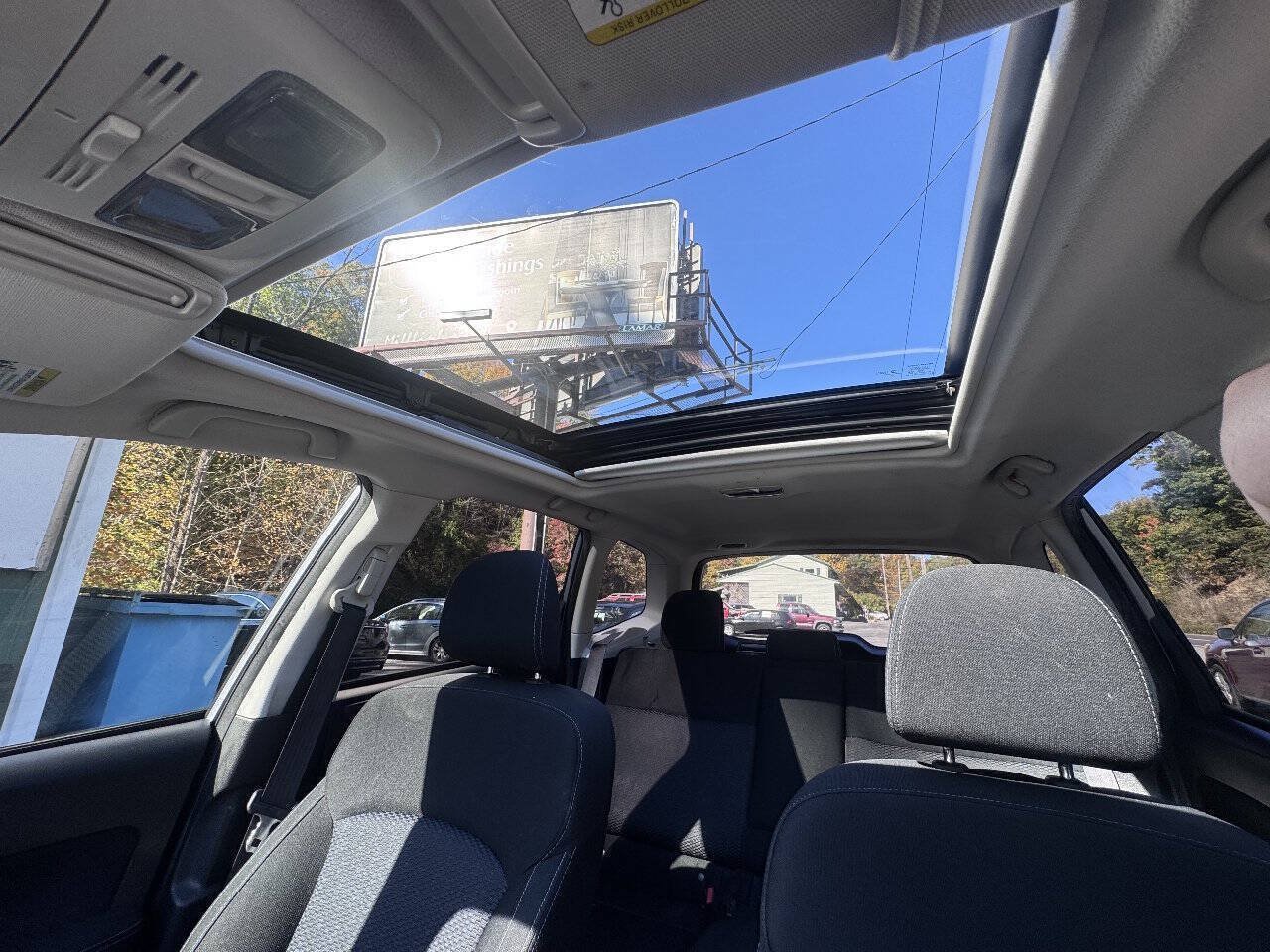 Used 2014 Subaru Forester 2.5i Premium w/ All-Weather Package AWD/4WD image 15