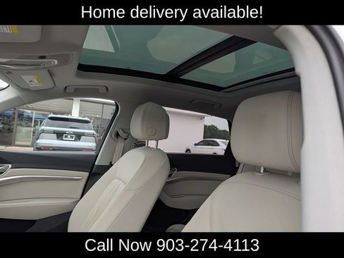 Used 2024 Audi Q8 e-tron Premium Plus w/ Premium Plus Package AWD/4WD image 32